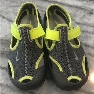 Nike Boys Water shoes Size 12